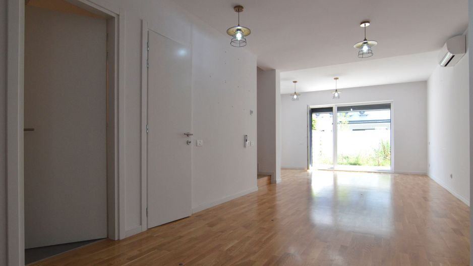 Inchiriem casa insiruita 5 camere partial mobilata - Poză 9