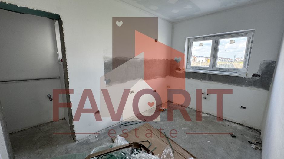 Duplex 5 camere ,despartit prin camera tehnica, finisat la cheie in Mosnita - Poză 7