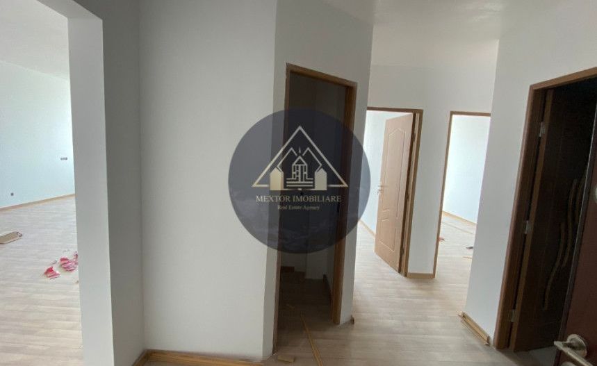 Apartament 3 camere nou, zona Ultra-Centrală la Etajul 2 - Poză 3