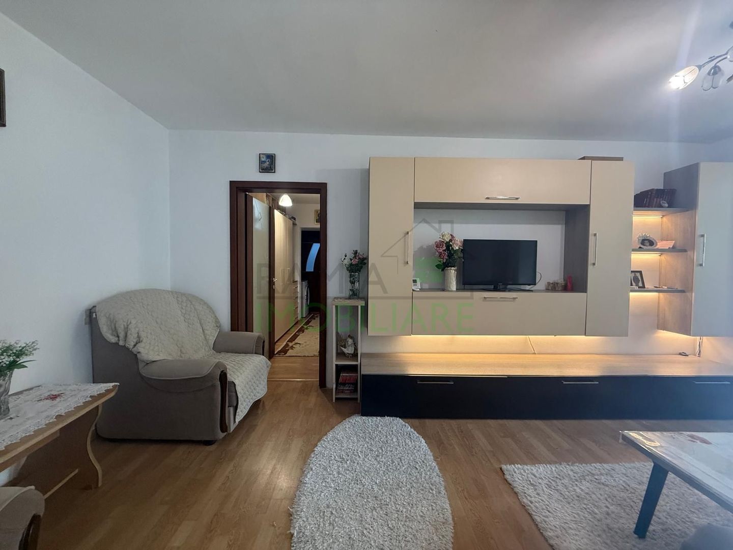 Apartament spațios cu 3 camere, balcon 10 mp și beci – Zona Făget - Poză 2