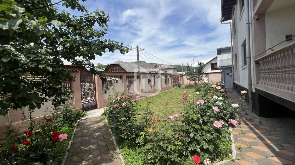 Pensiune si Casa Ultracentral | Gura Humorului | Arinis | Bucovina - Poză 8