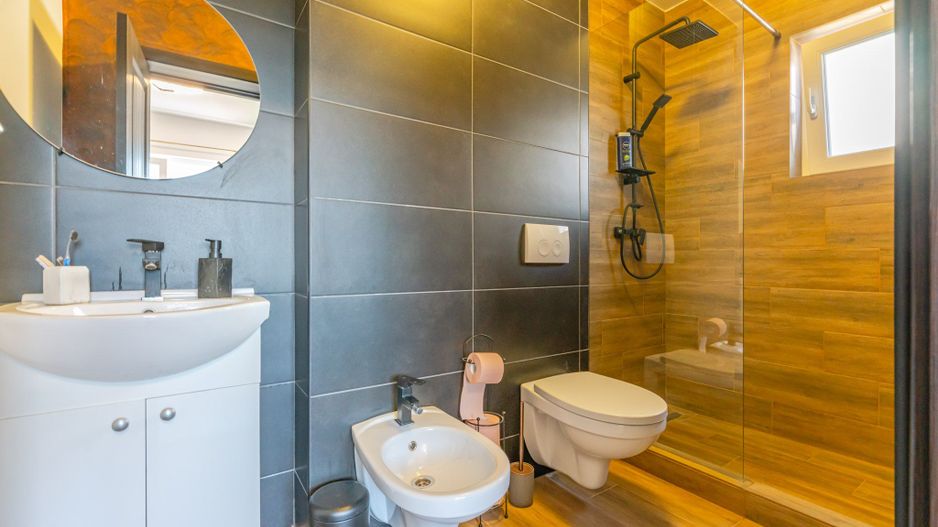 Casă Individuală de Închiriat, Încălzire în Pardoseală, Teren 400 mp - Poză 12