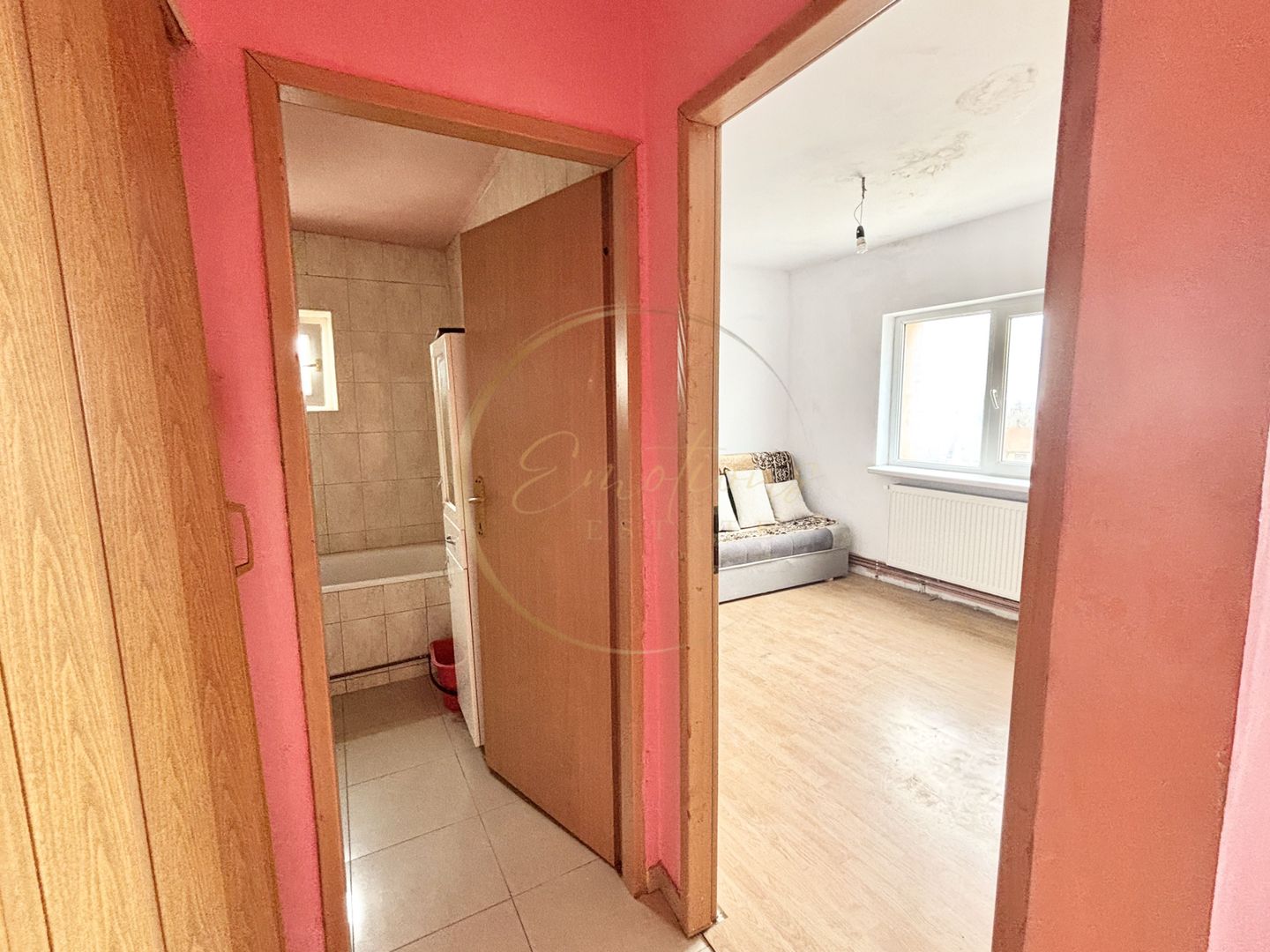 Apartament spațios 2 camere | Balcon închis | Centrală proprie | Freidorf - Poză 9