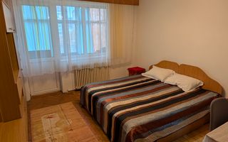 Apartament decomandat 3 camere-balcon-etaj 3-parcare-Central - Poză 1