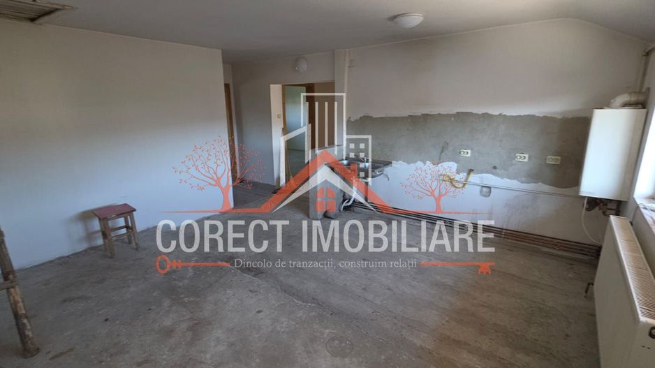 Apartament 4 camere – 70 mp utili + pod 30 mp – Etaj 5 – Preț 48.000 € - Poză 2