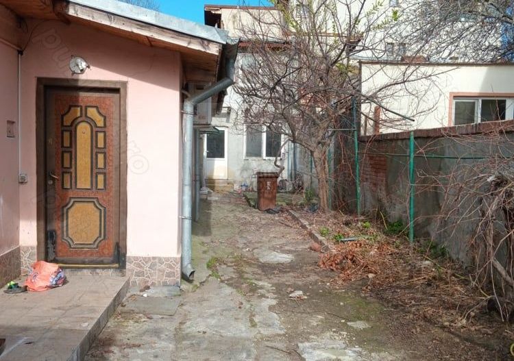 Vânzare 2 Case în Domenii – 246 mp Teren, Locație Excelentă - Poză 6