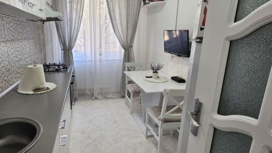 APARTAMENT COCHET ZONA VITAN - Poză 4
