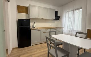 Casă în Oradea cartierul Velența curte 24 mp - Poză 1