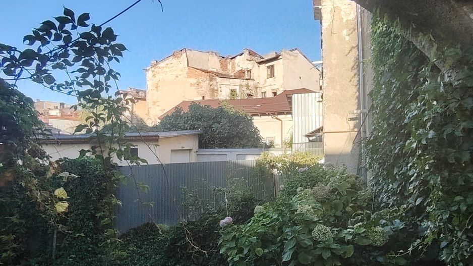 Casa-Curte proprie | Plantelor | - Poză 16