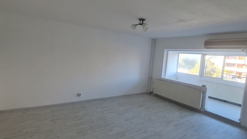 De inchiriat apartament cu 3 camere , Tineretului sector4 - Poză 5