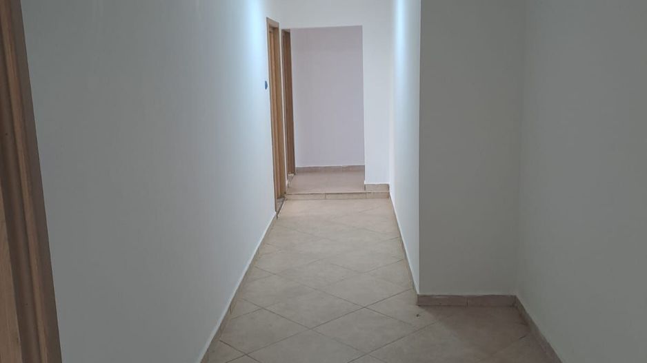 Etaj de inchiriat/ camere+ bai/bucatarie/spalatorie - Poză 4