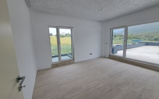 Vilă modernă premium cu piscină interioară, teren 1200 mp și panoramă - Poză 22