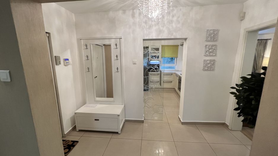 Apartament Lux 4 camere metrou loc parcare - Poză 4