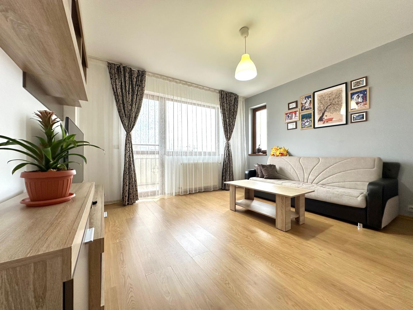 Apartament 3 camere, decomandat + loc de parcare – pet friendly - Poză 1
