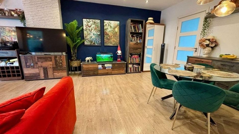 3 cam, Calea Victoriei, ultracentral - Poză 1