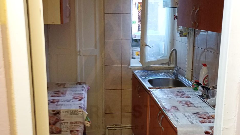 Apartament 2 camere etaj 1 bucatarie inchisa Cedonia - Poză 2