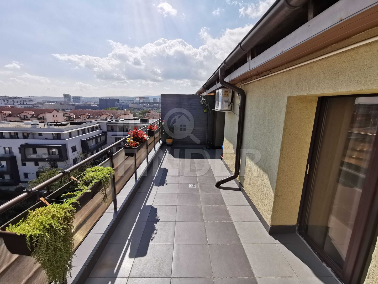 Apartament cu parcare FSEGA Iulius Mall - Poză 3