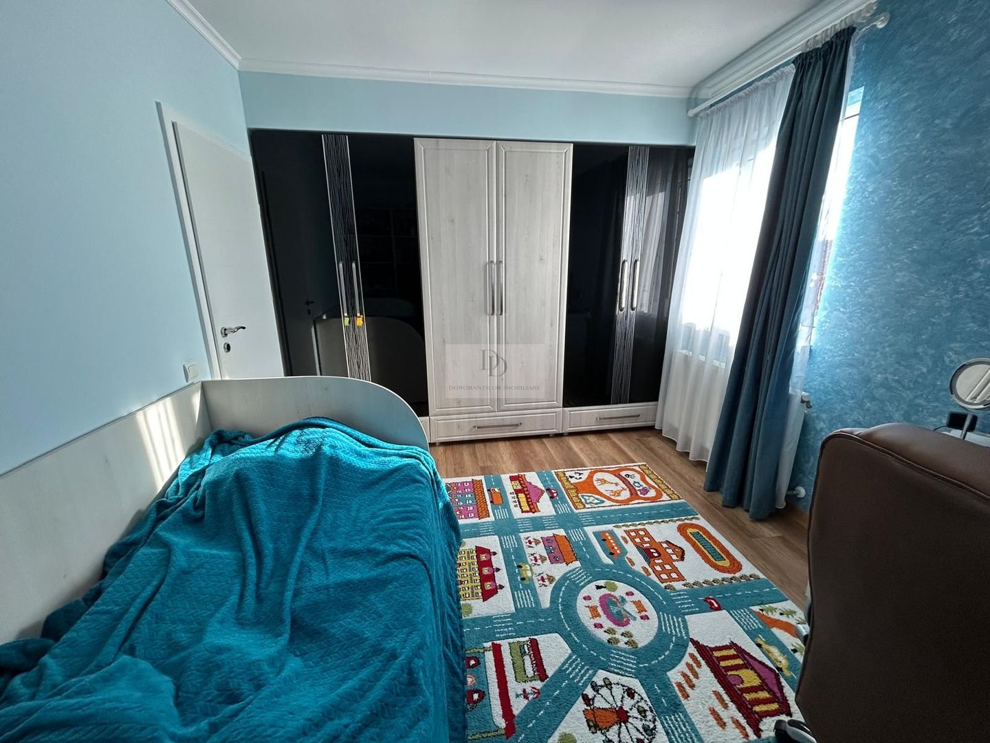 Apartament 4 camere singur pe nivel + 50 mp Pod + 2 Parcari | Oașului - Poză 7