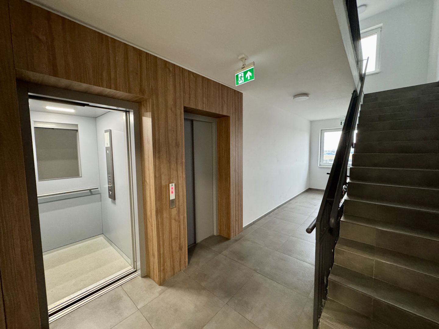 Apartament cu 2 camere, decomandat, in Tractorul - Poză 13