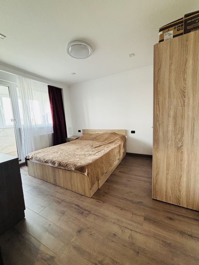 Apartament cu 3 camere, decomandat, Rogerius - Poză 4