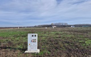 Loturi de teren 638 mp - curent tras la teren - Crevedia - Poză 1