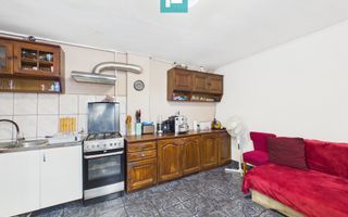 Casă cu 3 camere de vânzare în zona Bujac - Poză 7