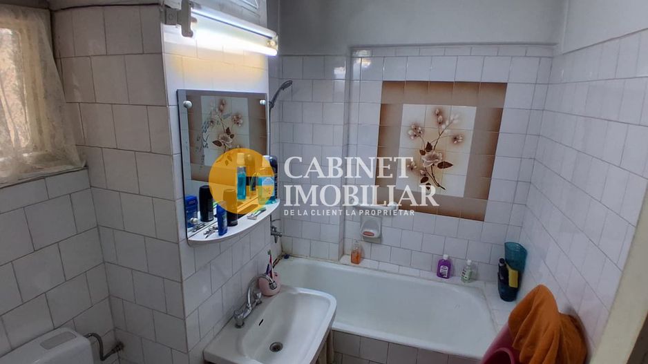 3 camere decomandat, ultracentral, etaj intermediar Iasi - Poză 3