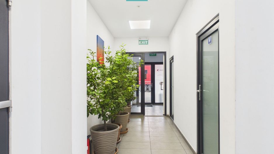 Spații moderne 205 mp și parcare, lângă autostradă - Poză 7