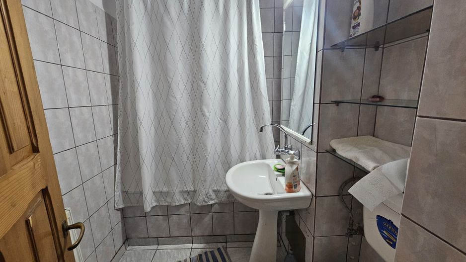 Apartament 3 camere, etaj 2, Zona Auchan Gavana - Poză 3