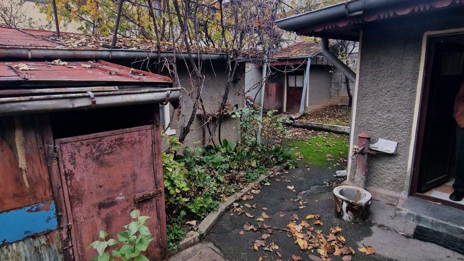 De vanzare teren + casa 3 camere, zona Rahova - Ferentari - Poză 1