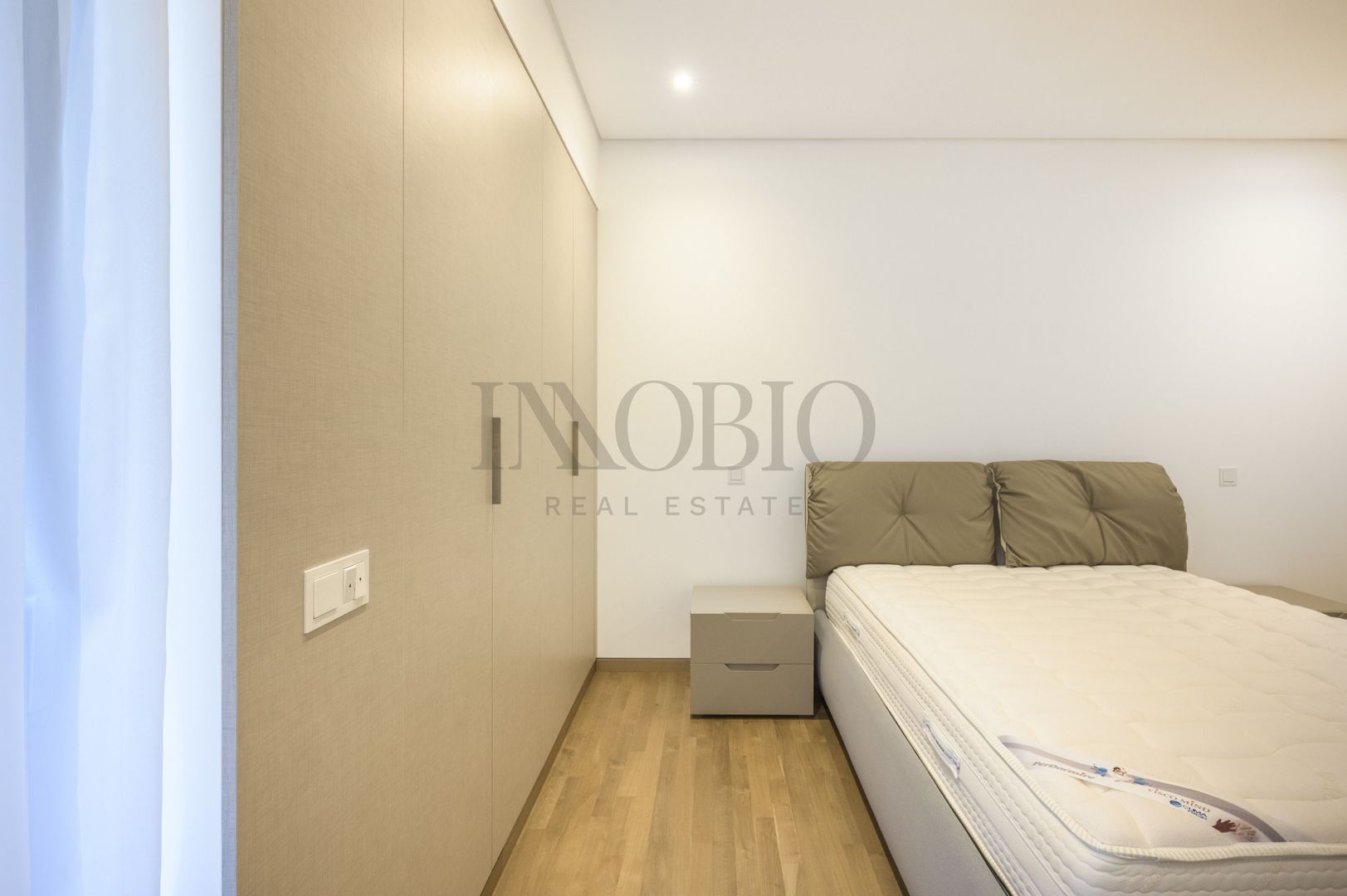 Reședință Exclusivistă cu 5 Camere | 201 mp | Terasă 25 mp - Poză 20