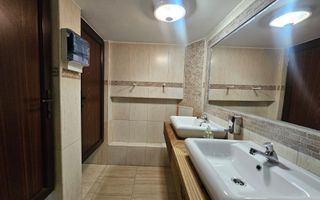 Pensiune cu lift și restaurant – zonă premium Delfinariu/Constanța - Poză 12