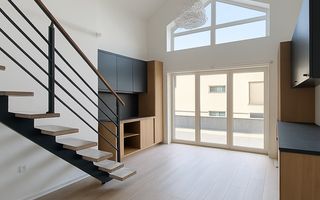 Apartament tip penthouse  partial mobilat , Intabulat,zona Cristian - Poză 2