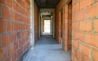 Casa la rosu de vanzare I Moderna I Zona Centrala - Ploiesti - Poză 8