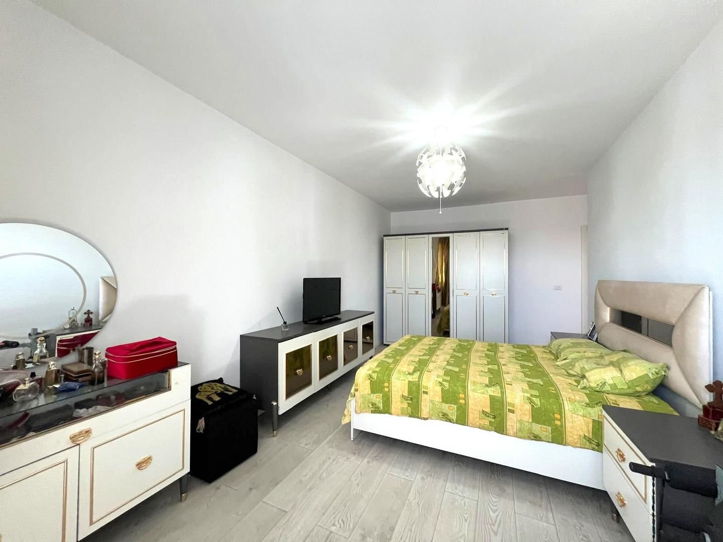 4 camere  119 mp priveliste panoramica– Casa Presei Residence - Poză 9