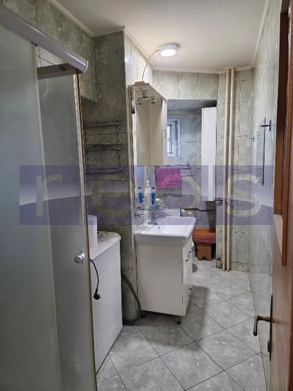 VANZARE 2 CAMERE -DECOMANDAT -PIATA UNIRII- FANTANI - Poză 9