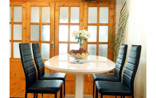 Apartament 3 camere | Etaj 1 | Gradina | Curte | Central - Poză 9