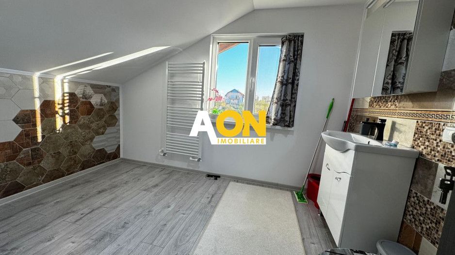 Casa de vanzare, 4 camere, 2 bai, mobilata-utilata, 234 mp teren - Poză 13