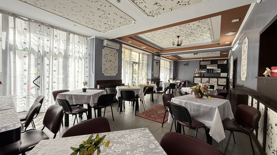 De vanzare Spatiu Central Satu Mare/Birouri/Restaurant/Magazin/Notar - Poză 2