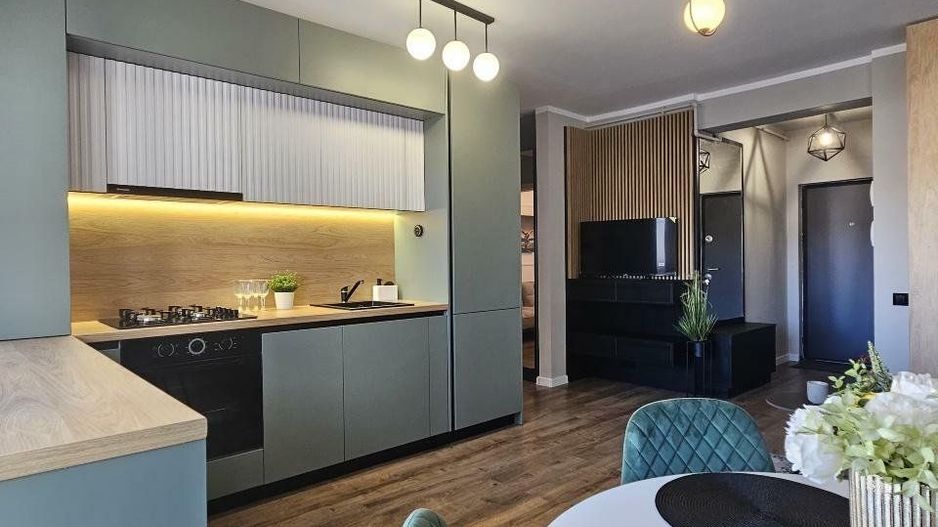 Apartament cu 3 camere la cheie - Poză 3