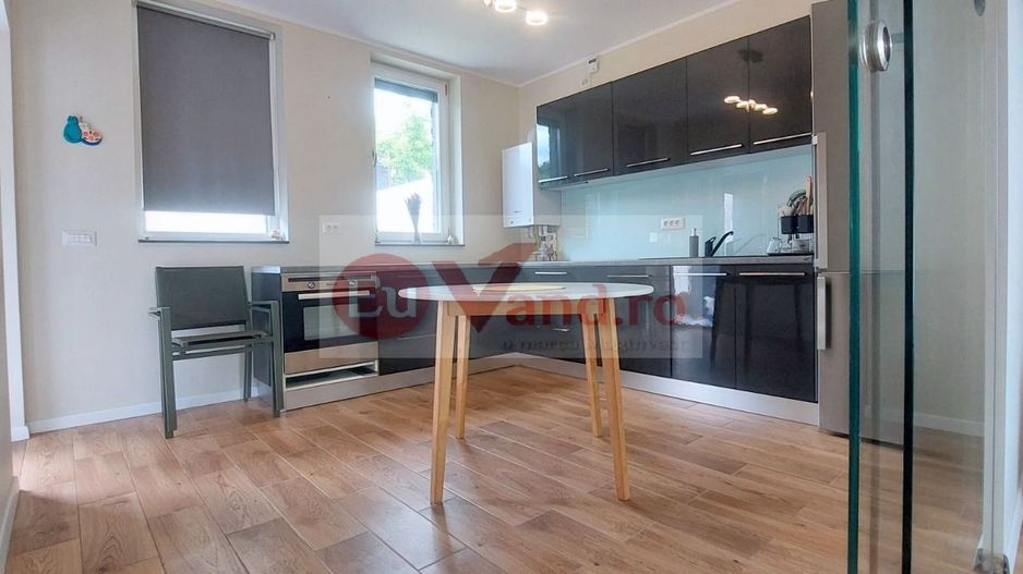 De vânzare casă premium tip duplex,  vedere spre Lacul Brates - Poză 11