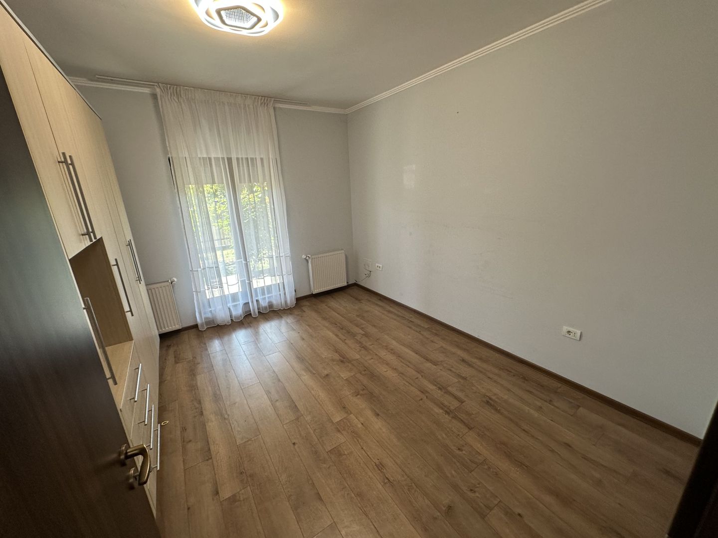 Casa parter cu carpot - Poză 20