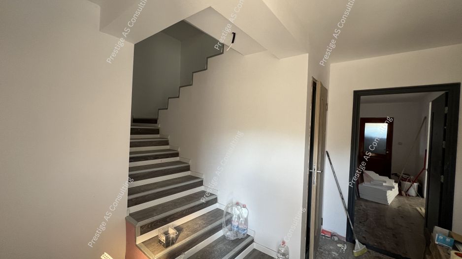 Vila 11 Camere | 7 locuri de Parcare | Liziera Padurii-Dumbravita - Poză 12