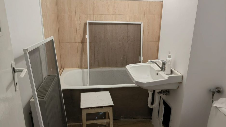 Garsonieră decomandată renovată recent 31 M² zona Lenin - Poză 7