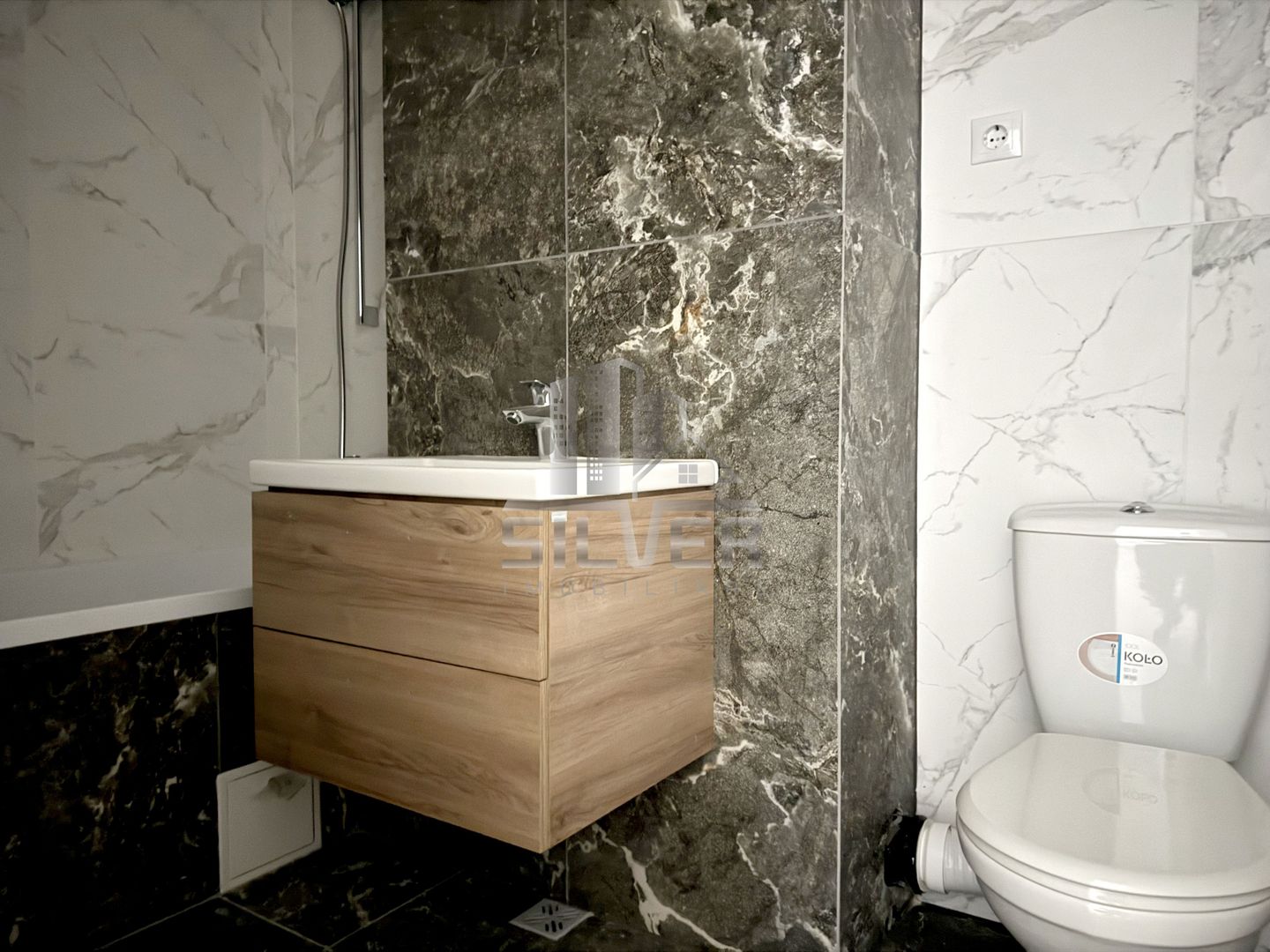 Apartament cu 3 camere/zona Frunzisului/CF. - Poză 6