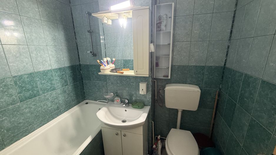 Apartament 2 camere 43 mp Parter( cu balcon) - Campina - Poză 9