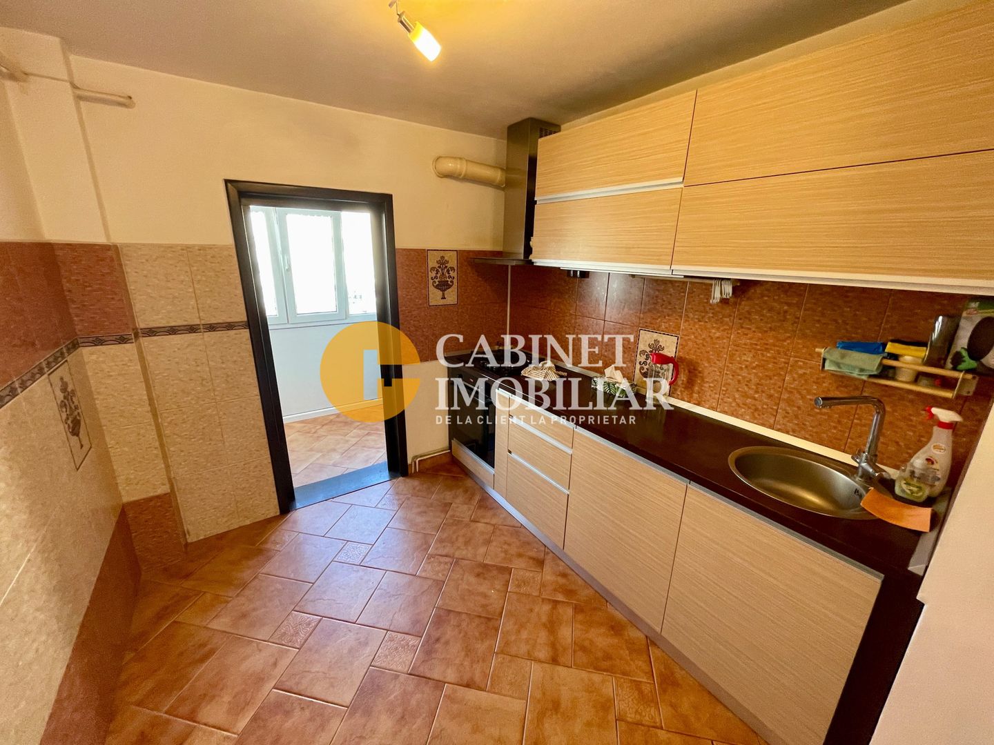 Zimbru/Dacia - 3 Camere Decomandat - Etaj 2 - Bloc dupa 1980 - Poză 8