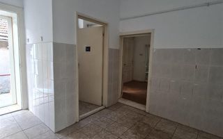 Casa Oradea Magheru D+P 450 mp utili 500 mp teren - Poză 7