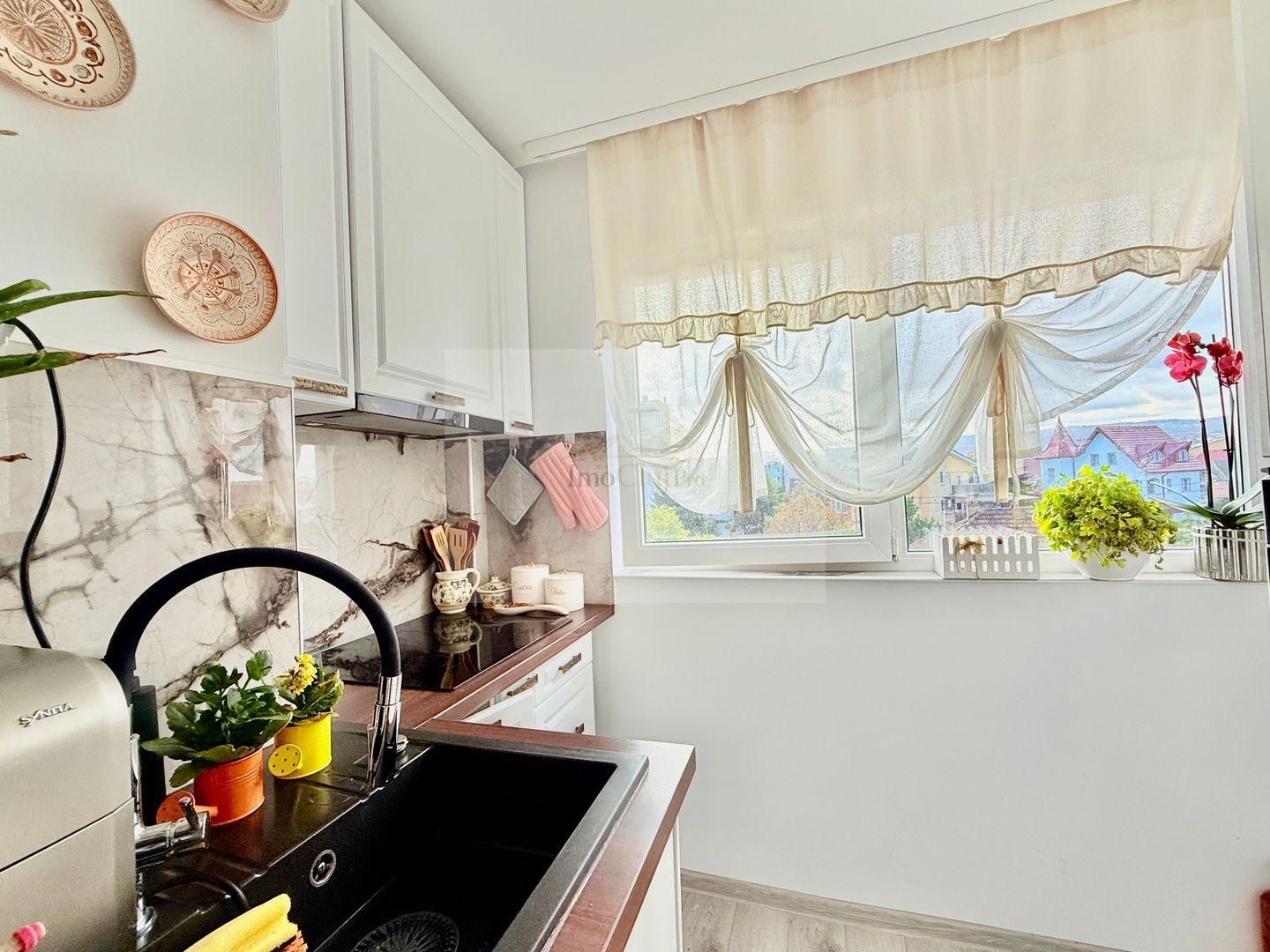 Apartament 2 camere de vânzare – etaj intermediar, garaj – Zona Mărășt - Poză 6