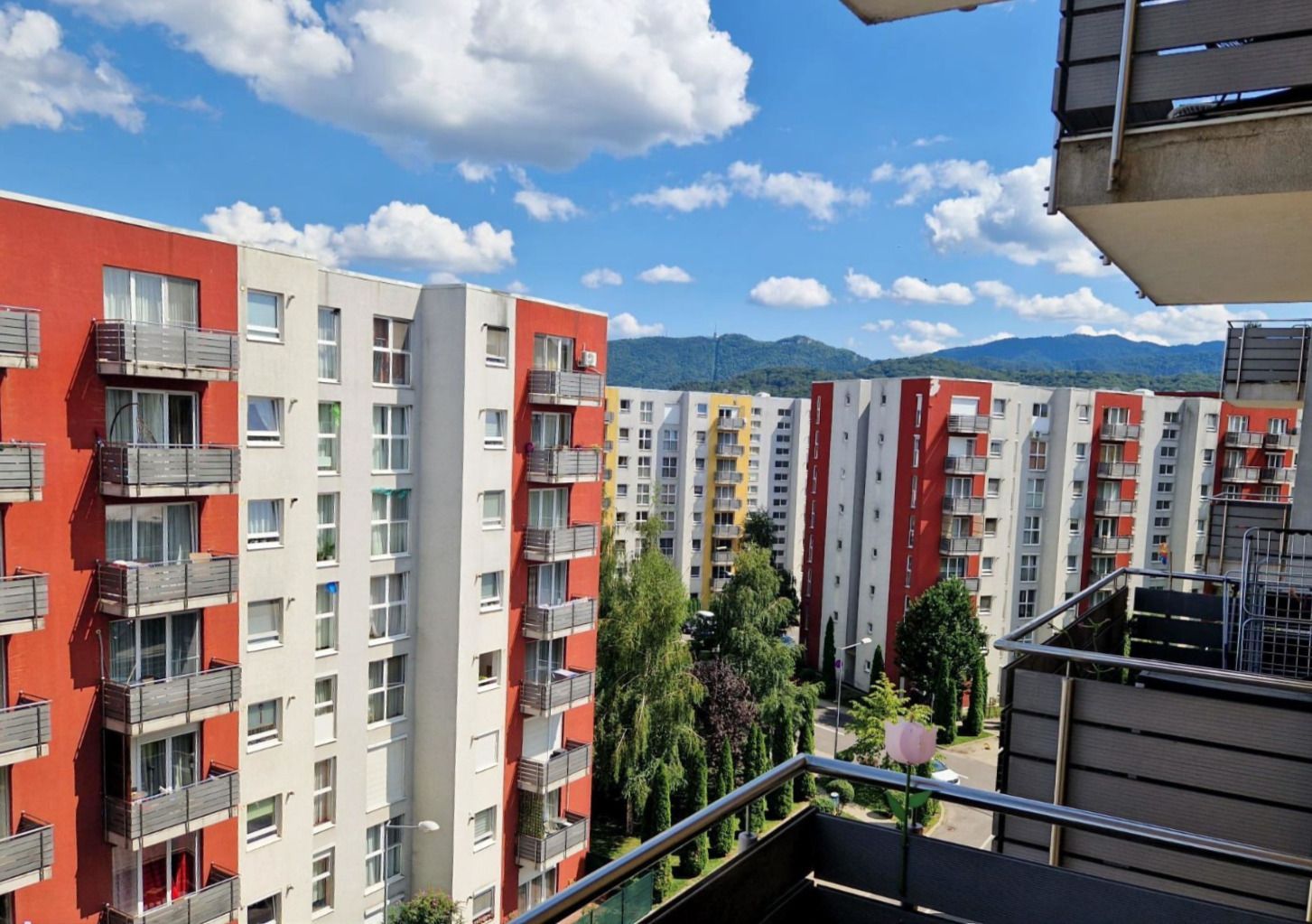 Oportunitate Rară 3 Camere cu Vedere spre Tâmpa RATE LUNARE - Poză 2